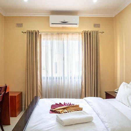 Nyamfinzi Hotel Chipata Экстерьер фото