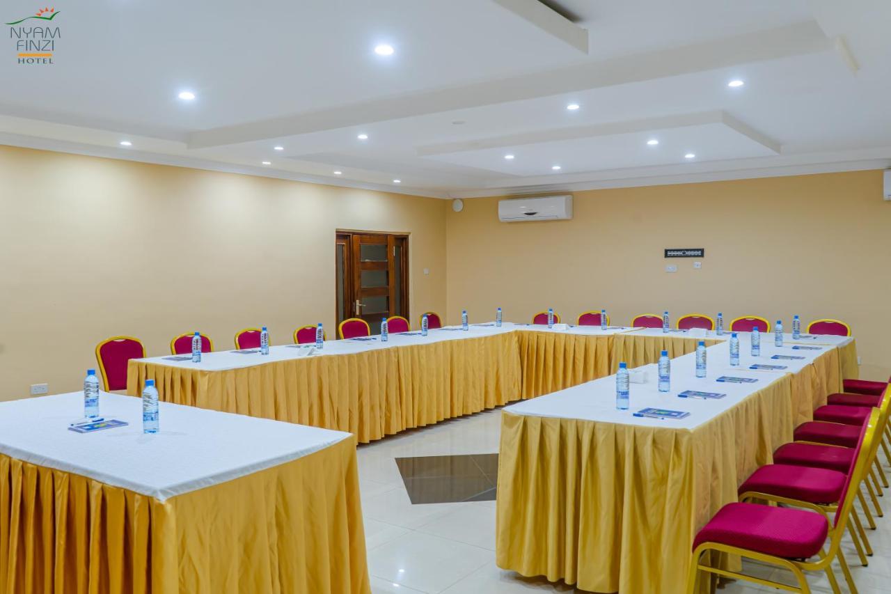 Nyamfinzi Hotel Chipata Экстерьер фото