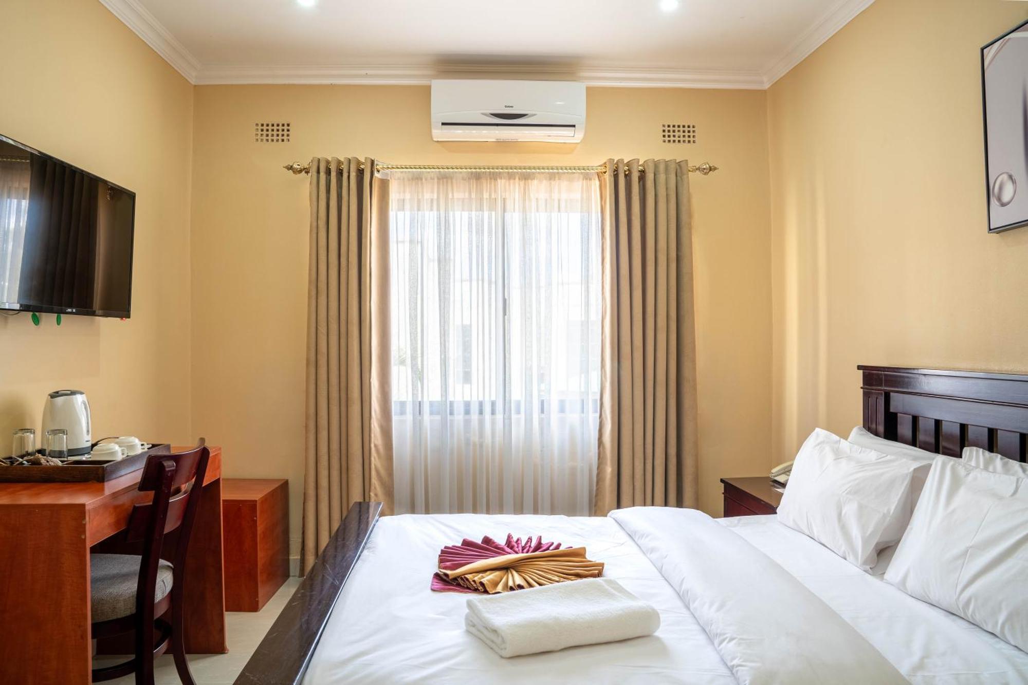 Nyamfinzi Hotel Chipata Экстерьер фото