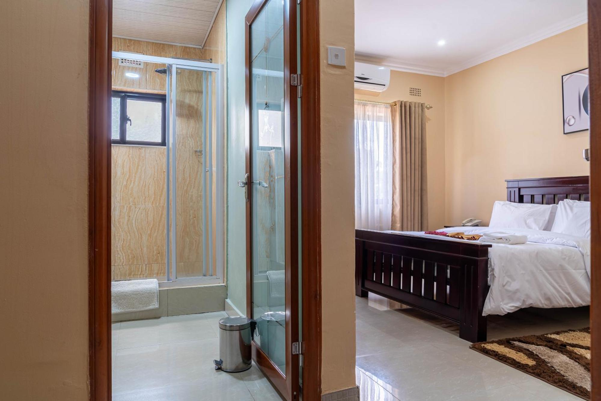 Nyamfinzi Hotel Chipata Экстерьер фото
