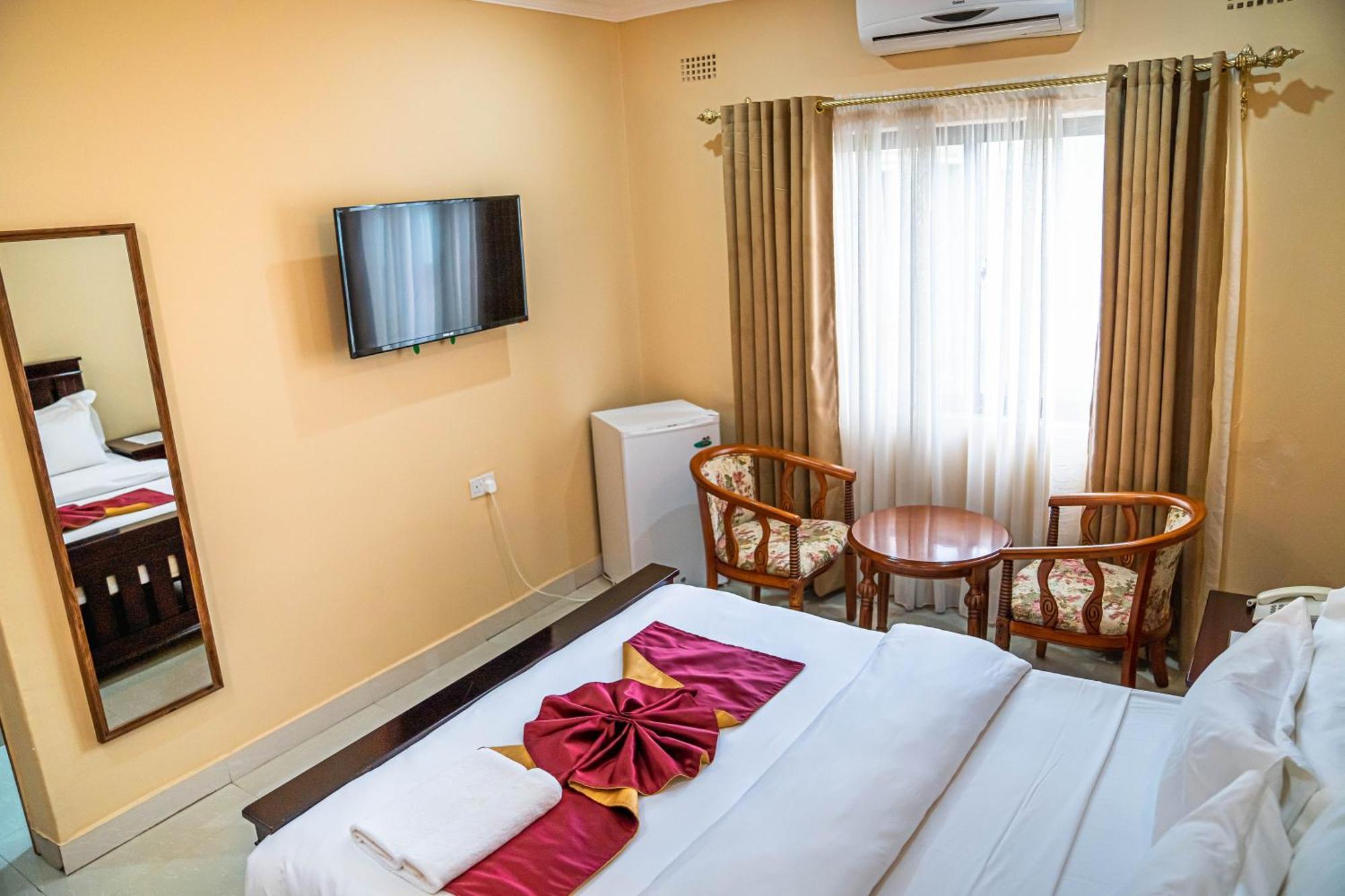 Nyamfinzi Hotel Chipata Экстерьер фото