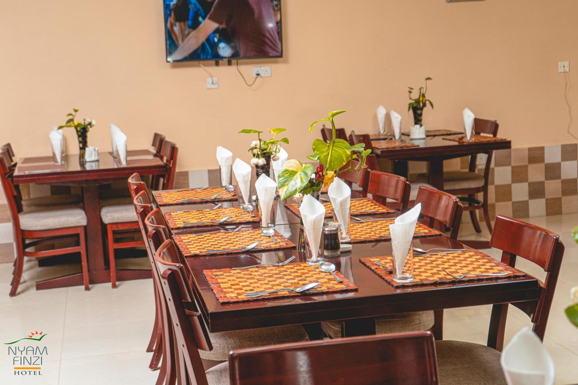 Nyamfinzi Hotel Chipata Экстерьер фото