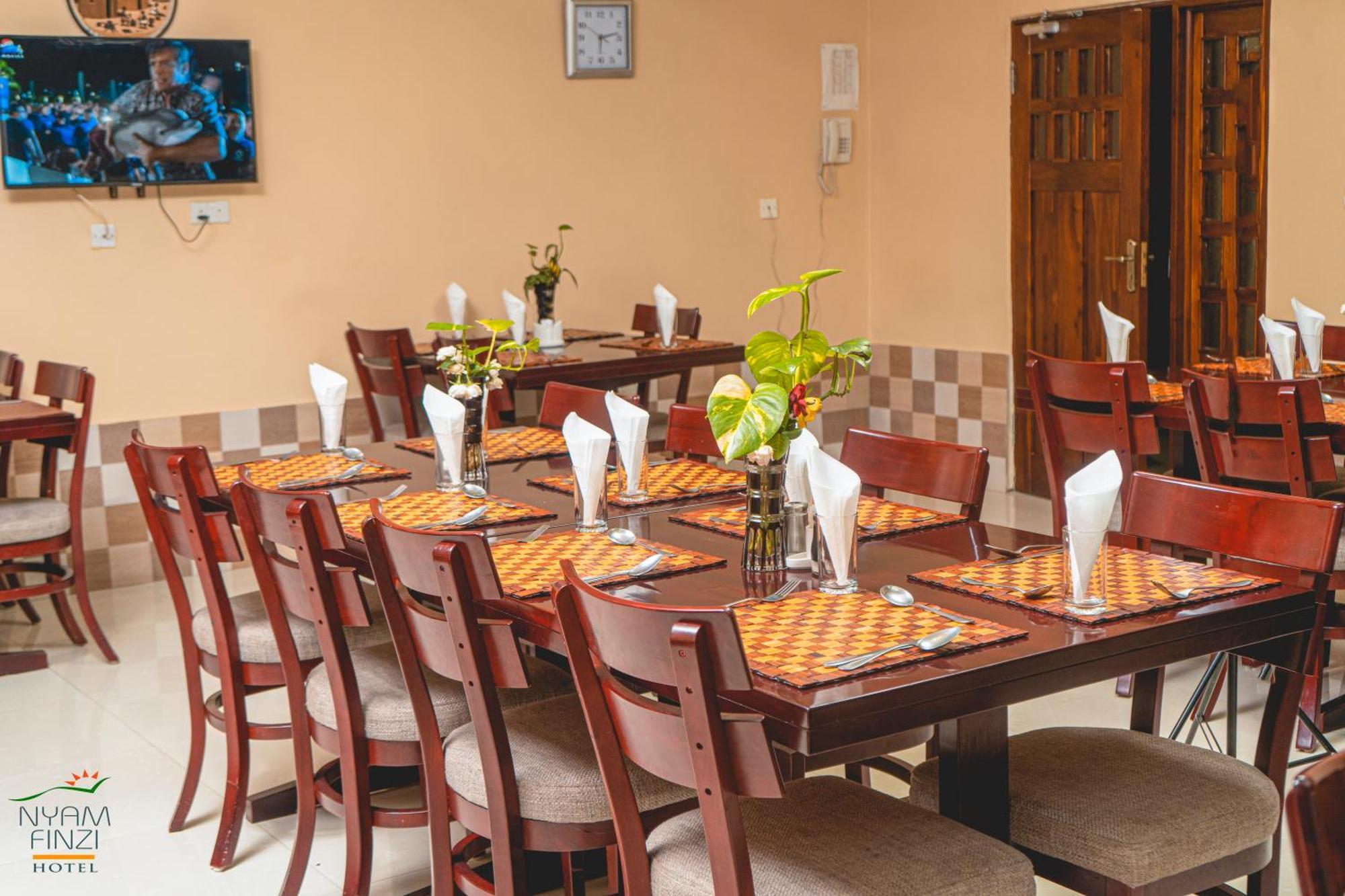 Nyamfinzi Hotel Chipata Экстерьер фото